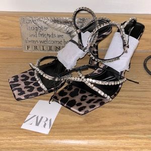 NWT Zara Cheetah pumps. So pretty. Size 38/7. With many gemstones. So pretty.
